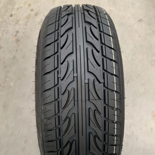 Passenger Car Tires |   Cheap Wholesale Price Manufacturer PCR Tyre Passenger Car Tire UHP HD921 Best Quality Pneu Gcc DOT ECE Inmetro