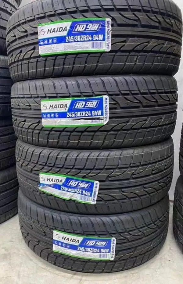 Passenger Car Tires |   Chinese passenger car tire 185/55R14 185/50R16 205/45R17 215/55R16