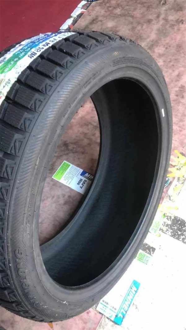 Passenger Car Tires |   Hot selling new energy vehicle snow tires 265/40R22 matching extreme Krypton 001 AVITA 001 BYD Don Bev Range Rover Star 2654022