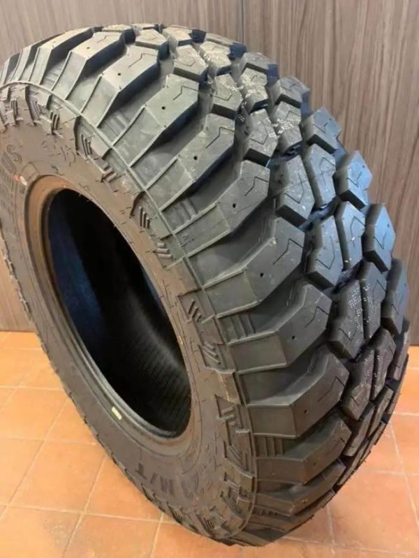 Passenger Car Tires |   NEREUS NS523  285  70  17 bulletproof tires light truck tires