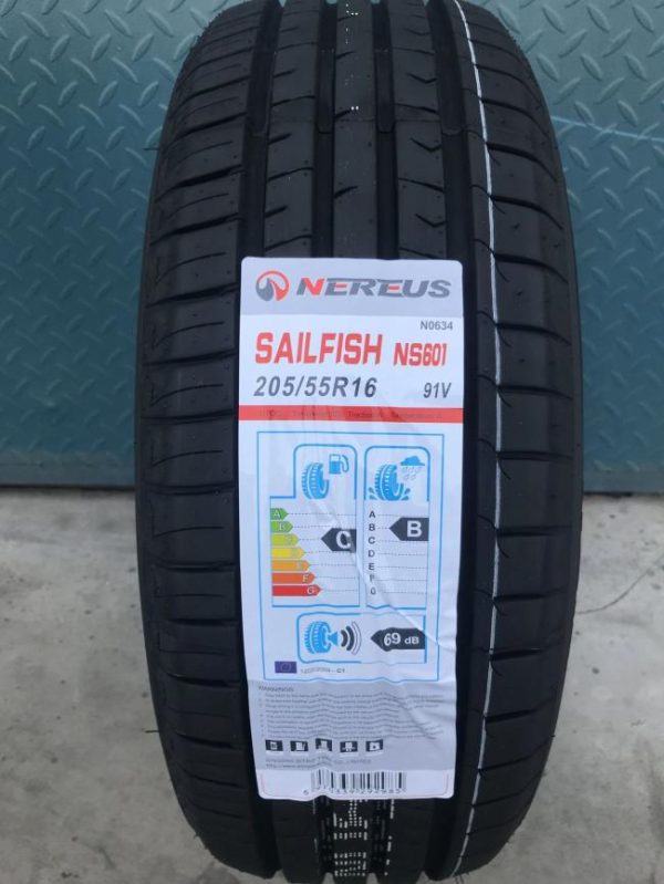 Passenger Car Tires |   Wholesale car tyres 235/40 r19 for sale