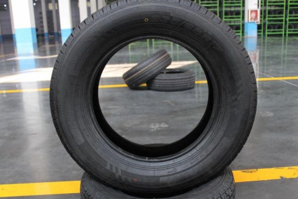 Passenger Car Tires |   Wholesale passenger car wheels 225 55 17 HILO ANNAITE ANCHEE brand 225/55R17 PCR tire made in xinghongyuan tyre factory